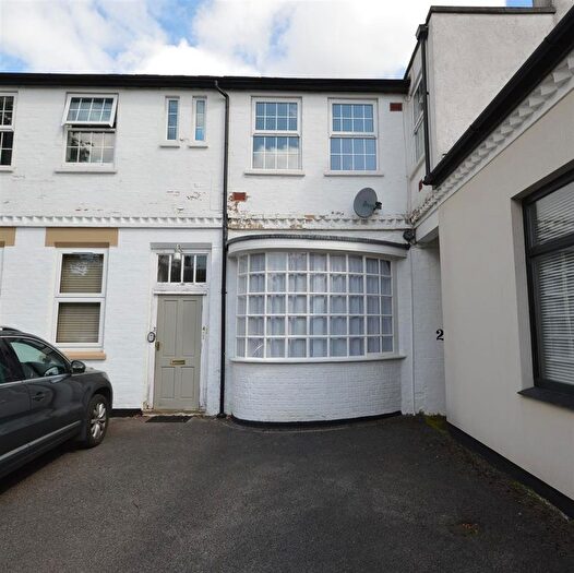 2 Bedroom Flat To Rent In Monks Manor Court, Lincoln, LN2