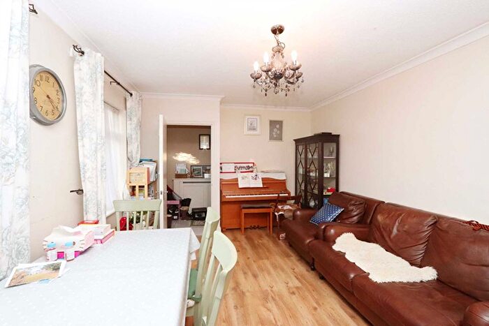 3 Bedroom Terraced House To Rent In The Crescent, New Malden, KT3