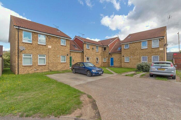 Studio To Rent In Whimbrel Close, Sittingbourne, ME10