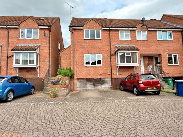 2 Bedroom End Of Terrace House For Sale In Gupshill Close, Tewkesbury, GL20