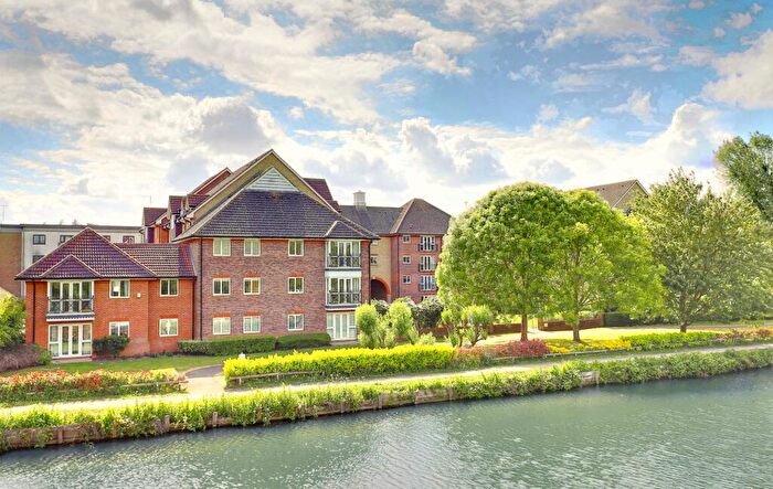 2 Bedroom Flat For Sale In Crane Mead, Ware, SG12