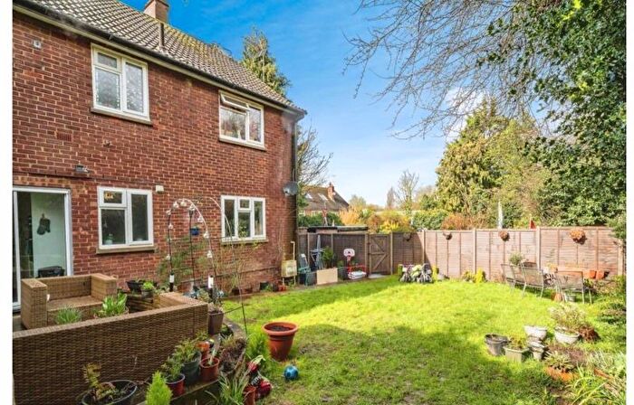 2 Bedroom Flat For Sale In Watling Street, St. Albans, AL2