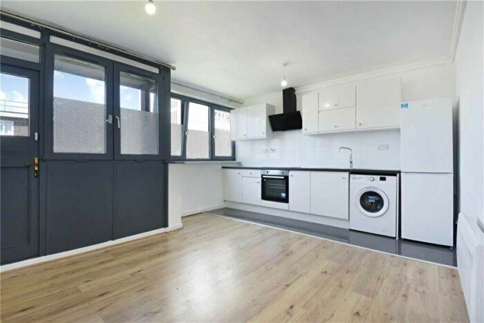 4 Bedroom Flat To Rent In Hare Walk, Shoreditch, N1