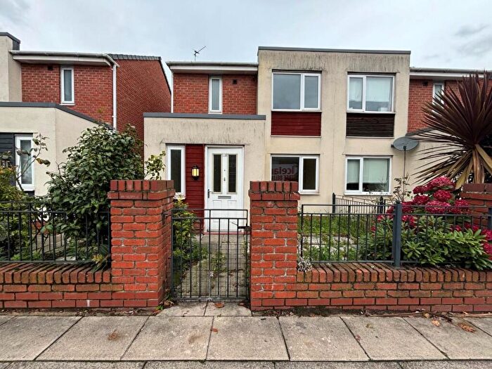 3 Bedroom Terraced House To Rent In Tunnel Road, Liverpool., L7