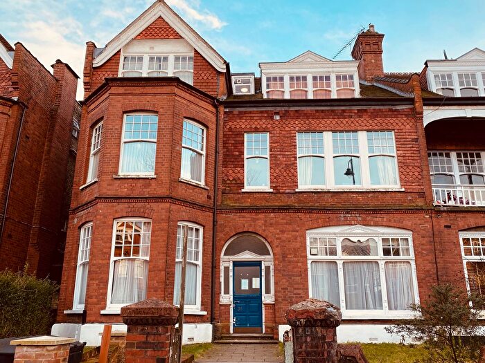 1 Bedroom Flat To Rent In Queens Avenue, London, N10