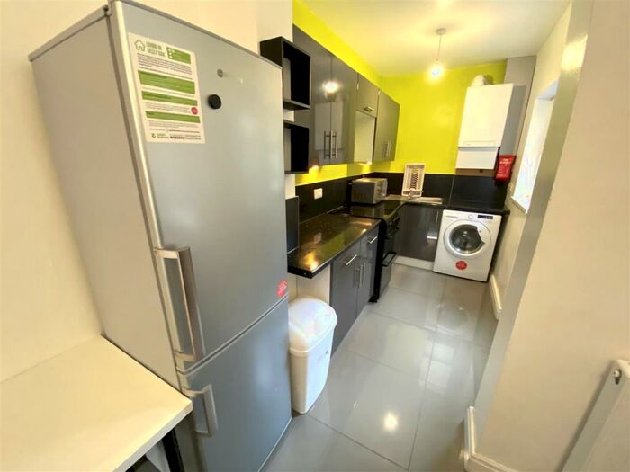 4 Bedroom Terraced House To Rent In Winnie Road, Selly Oak, Birmingham, B29