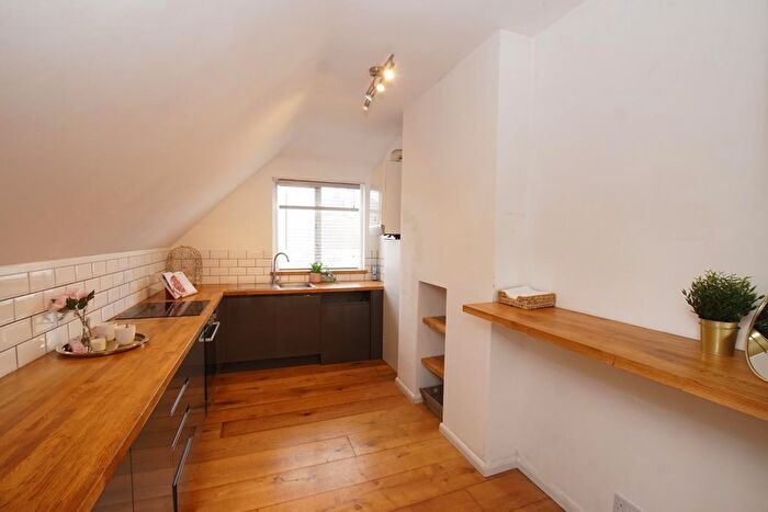 2 Bedroom Flat To Rent In Derwent Road, Eastbourne, BN20