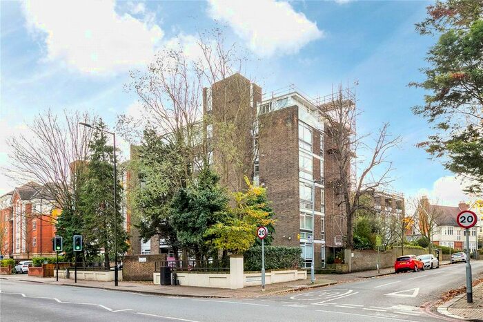 2 Bedroom Flat To Rent In Cheval Court, Upper Richmond Road, London, SW15