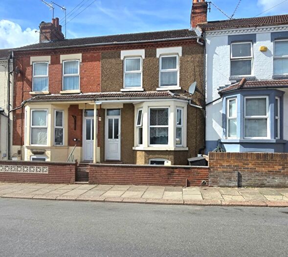 2 Bedroom Terraced House For Sale In Cecil Road, Queens Park, NN2