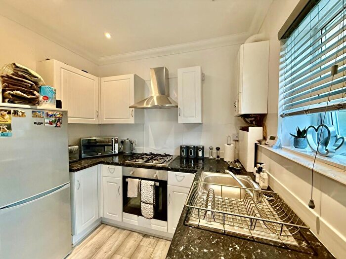 1 Bedroom Apartment To Rent In Alhambra Road, Southsea, PO4