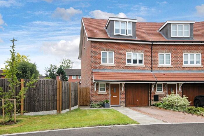 3 Bedroom House To Rent In Oaks Lane, Great Bookham, KT23