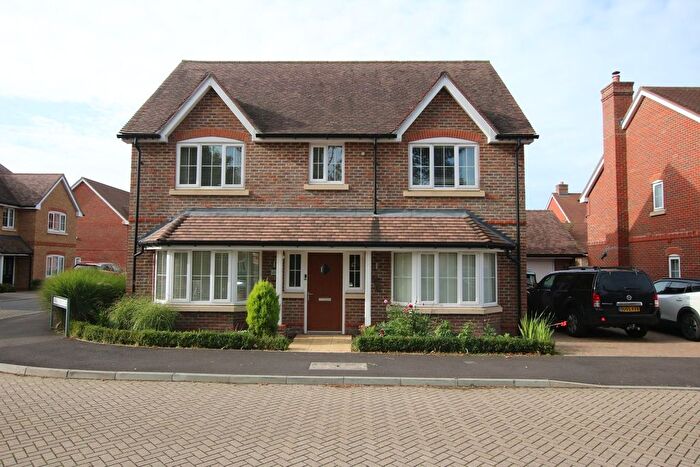 4 Bedroom Detached House To Rent In Phillips Close, Wokingham, RG41
