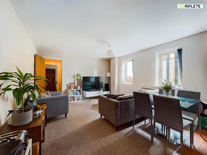 1 Bedroom Apartment For Sale In Park Rise, Trafford Plaza, M16