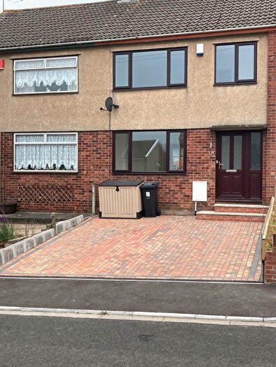 3 Bedroom Semi-Detached House To Rent In Peartree Lane, Kingswood, BS15