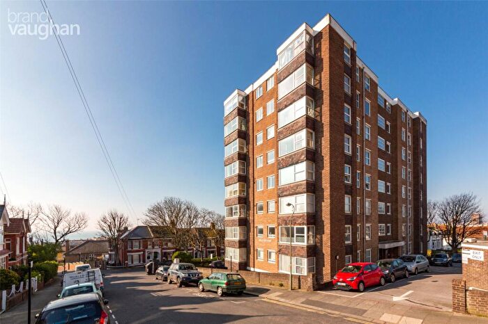 2 Bedroom Flat To Rent In Belle Vue Gardens, Brighton, East Sussex, BN2
