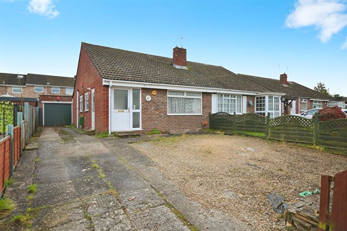 2 Bedroom Bungalow For Sale In Eaton Close, Stockwood, Bristol, BS14