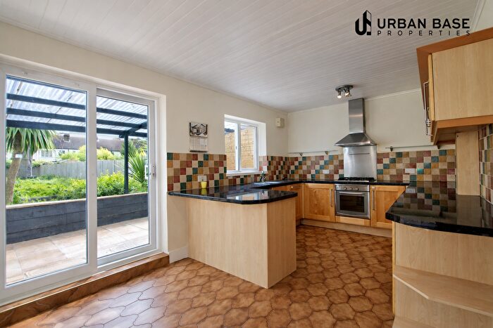 3 Bedroom Terraced House To Rent In Gardner Road, London, E13