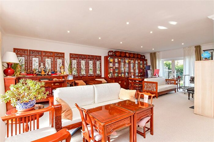 6 Bedroom Detached House For Sale In Brownleaf Road, Woodingdean, Brighton, East Sussex, BN2