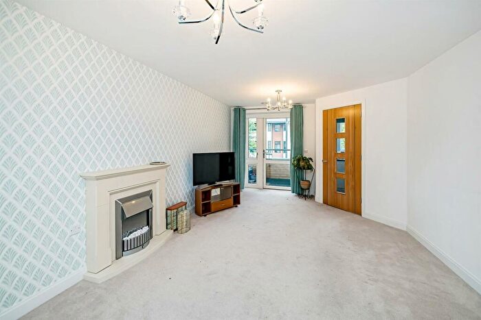 2 Bedroom Apartment For Sale In - Bridge Avenue, Maidenhead, SL6