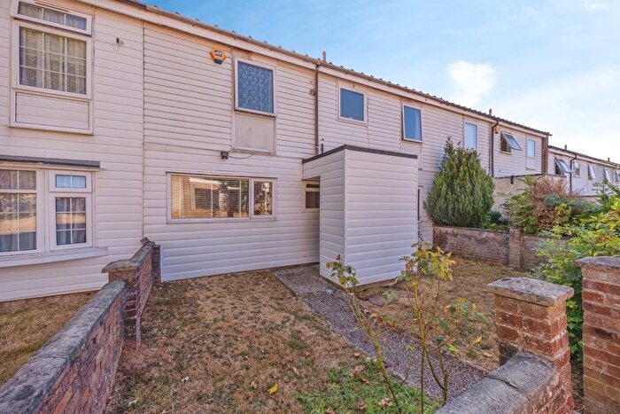 4 Bedroom Terraced House For Sale In Curlew Gardens, Waterlooville, PO8