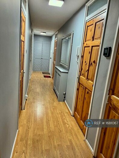 2 Bedroom Flat To Rent In Datchet, Datchet, Windsor, SL3