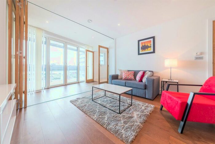 1 Bedroom Apartment To Rent In Gateway Tower, Western Gateway, London, E16