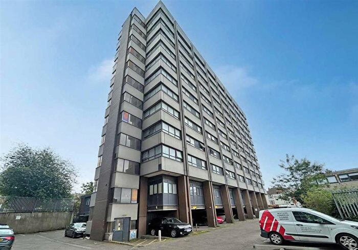 2 Bedroom Flat For Sale In - Lower Stone Street, Maidstone, ME15