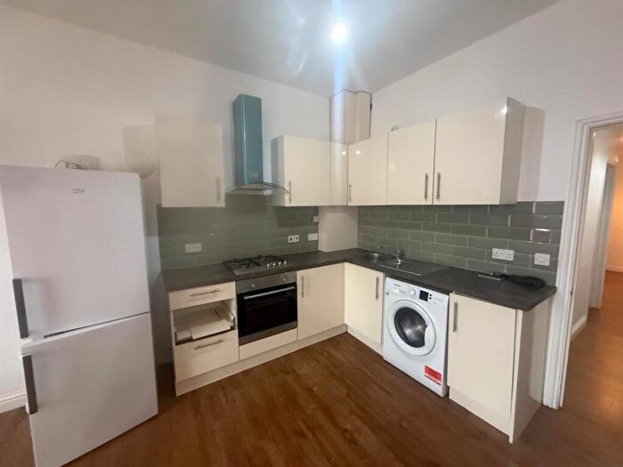 2 Bedroom Flat For Sale In London Road, Croydon, CR0