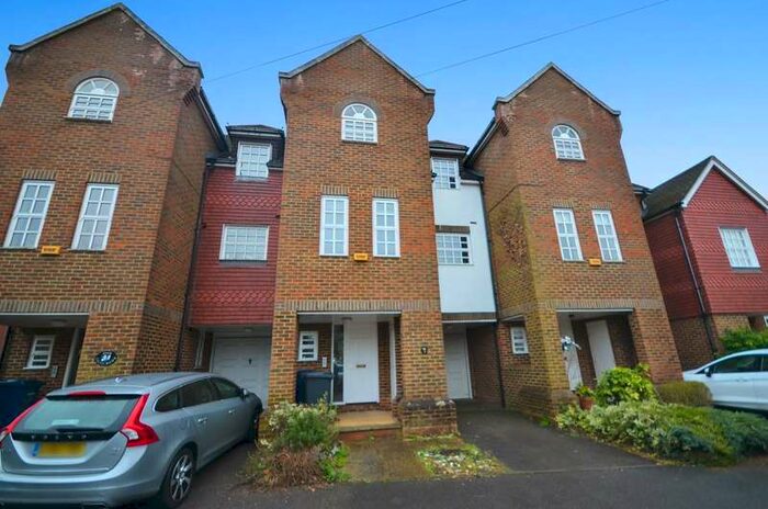 4 Bedroom Terraced House To Rent In The Fairfield, Farnham, GU9