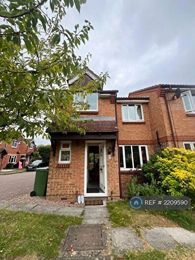 3 Bedroom End Of Terrace House To Rent In Hanbury Way, Camberley, GU15
