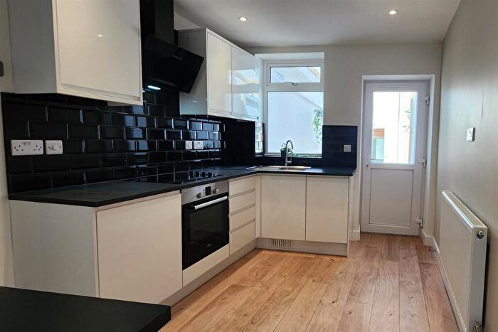 2 Bedroom House To Rent In Penchwintan, LL57