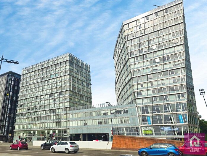 2 Bedroom Flat For Sale In Strand Street, Liverpool, Merseyside, L1
