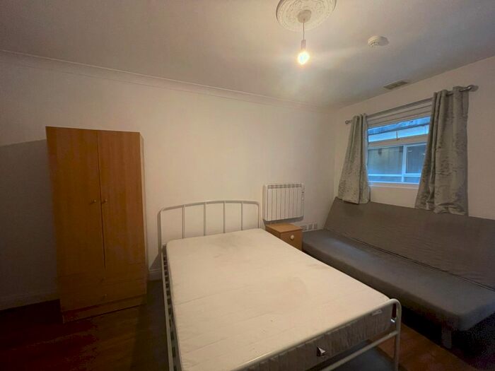 Studio To Rent In Flat K, 140 Holloway Road, London N7