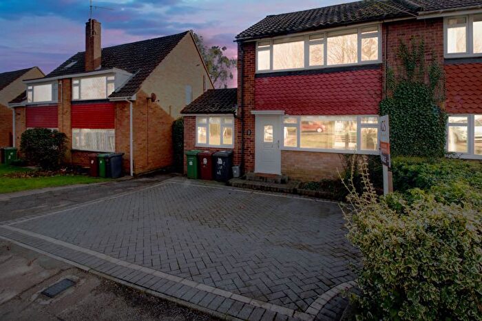 4 Bedroom Semi-Detached House For Sale In Dugdale Hill Lane, Potters Bar, EN6