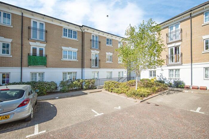 2 Bedroom Flat For Sale In George Williams Way, Colchester, CO1