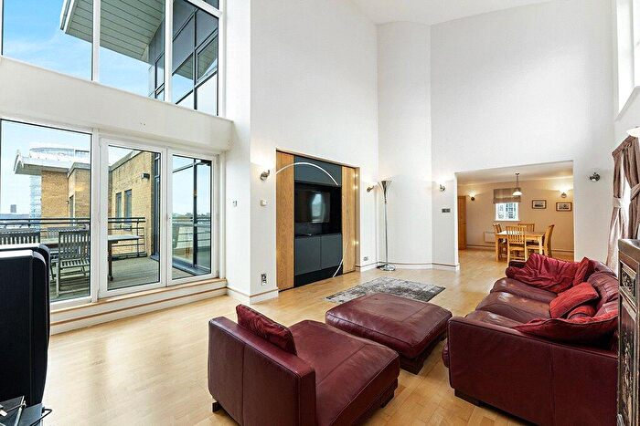 3 Bedroom Penthouse To Rent In Greenfell Mansions, Glaisher Street, London, SE8