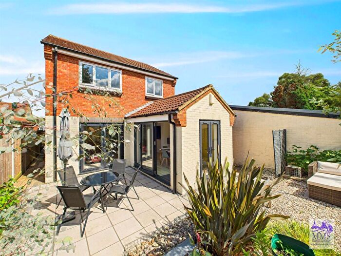 3 Bedroom Detached House For Sale In Poachers Close, Lordswood, ME5