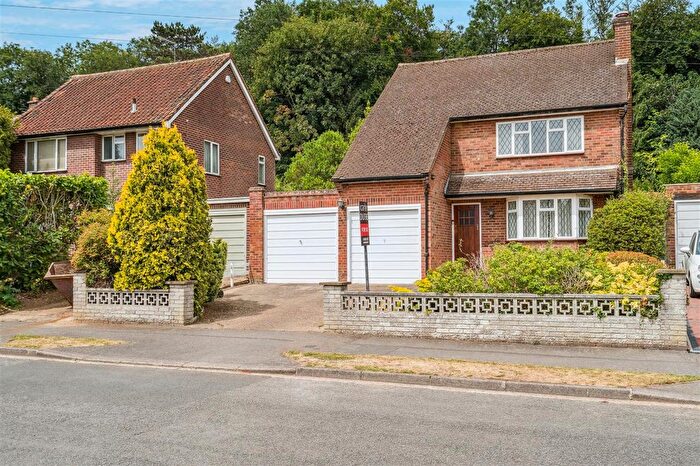 3 Bedroom Detached House For Sale In Nightingale Way, Denham, UB9