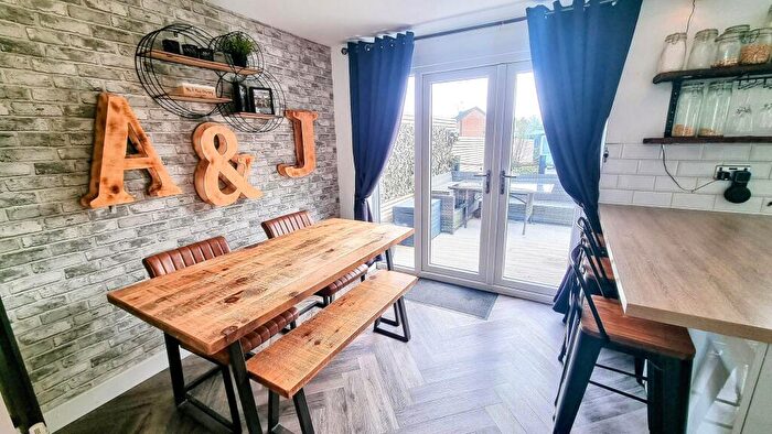 3 Bedroom End Of Terrace House For Sale In Brookway, Lindfield, RH16