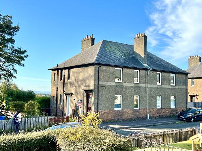 2 Bedroom Flat For Sale In Upper Wellheads, Limekilns, KY11