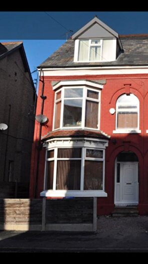 8 Bedroom Semi-Detached House To Rent In Curzon Avenue, Manchester, M14