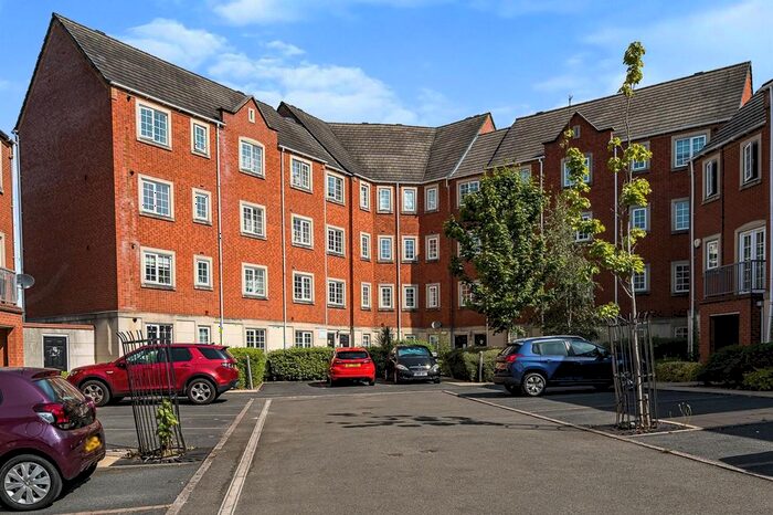 2 Bedroom Flat To Rent In Madison Avenue, Brierley Hill, DY5