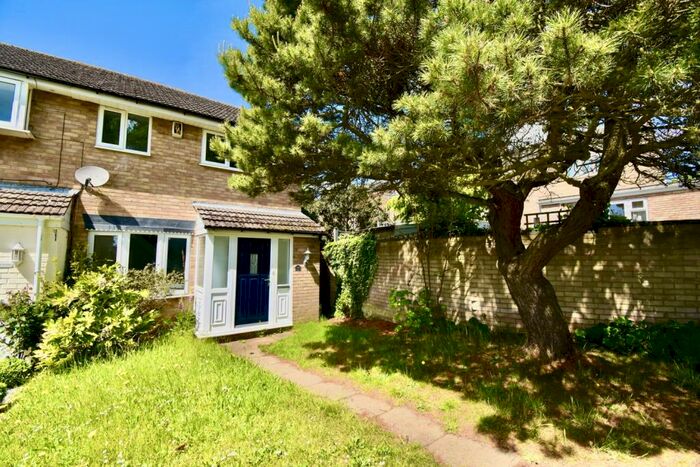 3 Bedroom Semi-Detached House To Rent In Redland Drive, Kingsthorpe, Northampton, NN2