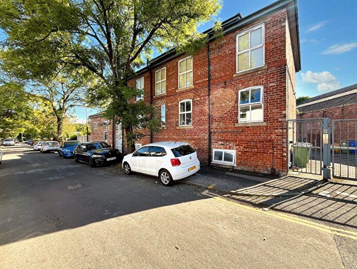2 Bedroom Flat For Sale In Sefton Street, Whitefield, M45
