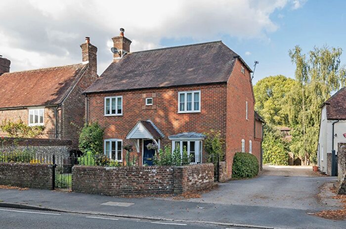 4 Bedroom Detached House For Sale In Bishop's Sutton, Alresford, Hampshire, SO24