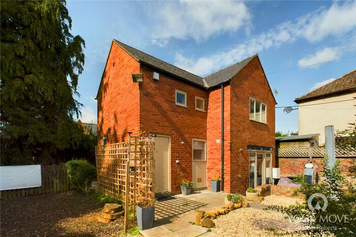 2 Bedroom Detached House For Sale In Loddington Road, Cransley, Kettering, Northamptonshire, NN14
