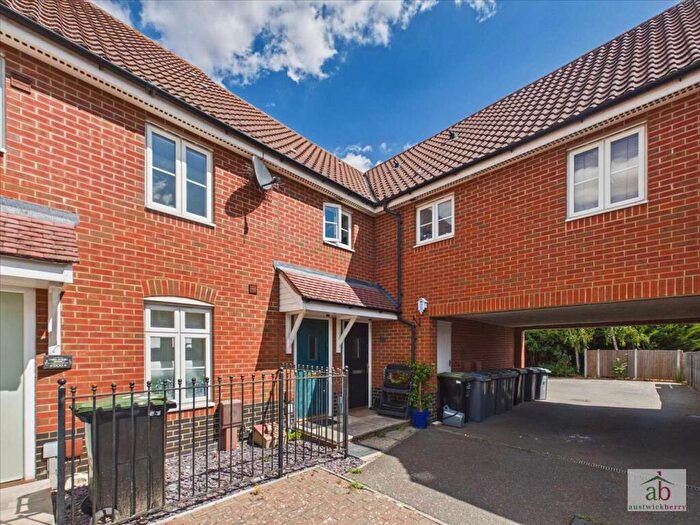 2 Bedroom Maisonette For Sale In Turing Court, Grange Farm, Kesgrave, IP5
