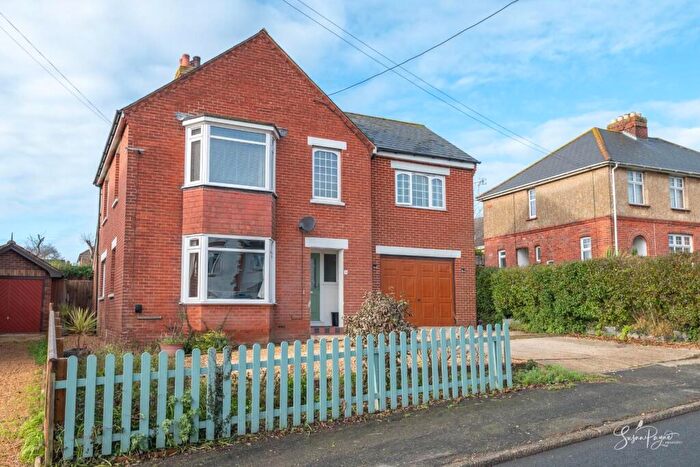 4 Bedroom Detached House For Sale In Station Road, St. Helens, Ryde, PO33