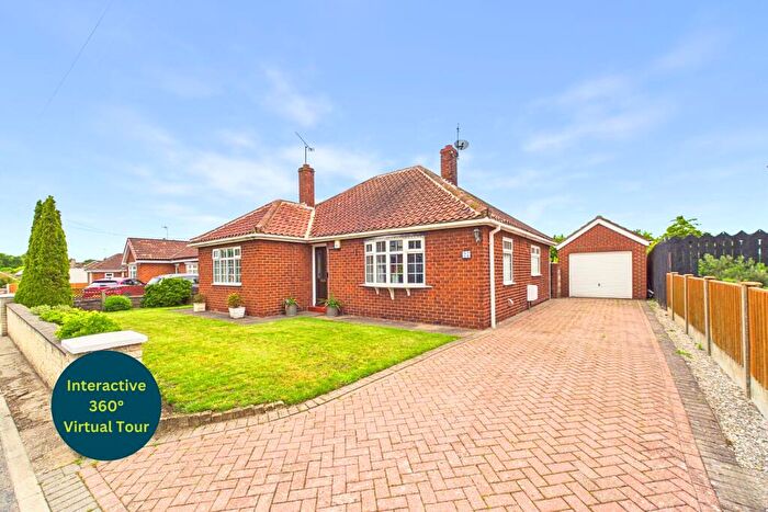 3 Bedroom Detached Bungalow For Sale In East Acridge, Barton-upon-Humber, North Lincolnshire, DN18