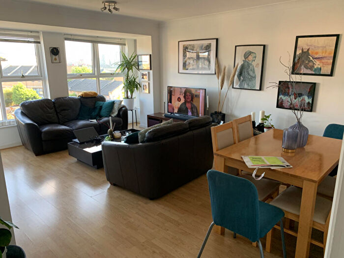 2 Bedroom Flat To Rent In Wesley Avenue, Canning Town, London, E16